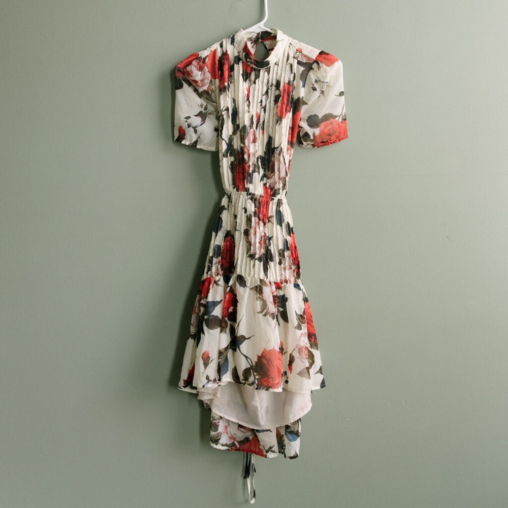 L’atiste Floral Backless Laced Dress